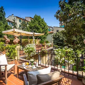 Otel Ungherese Small Luxury, Floransa